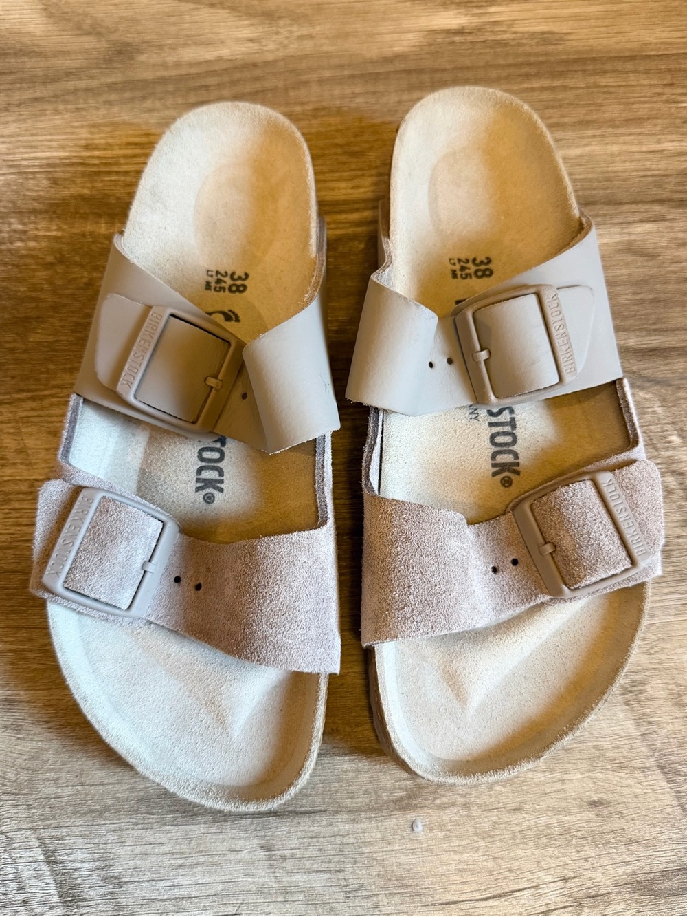 NWOB Birkenstock Arizona split gray sandals Women’s size 7